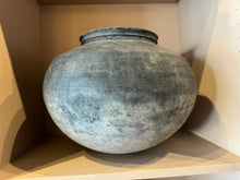  Large Mud pot